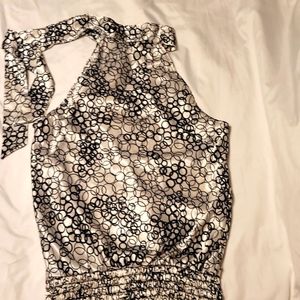 Juniors Dressy Sleeveless Blouse With Chain Circular Print. Size M. Heart & Soul